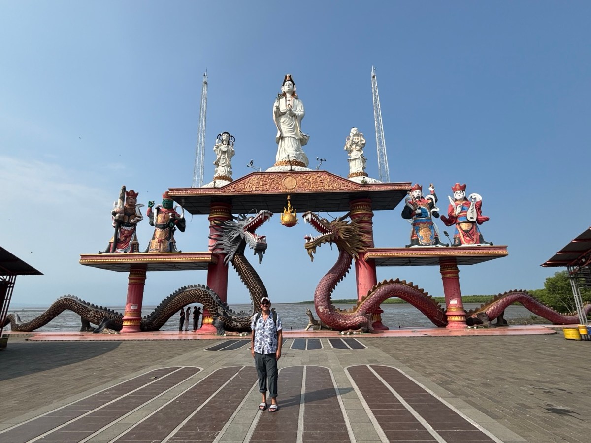 Travels in Surabaya: Kenjeran&nbsp;Park