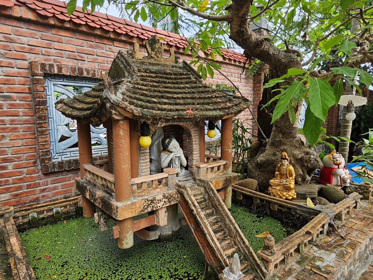 Travels in Da Nang: Temples and&nbsp;Cathedrals