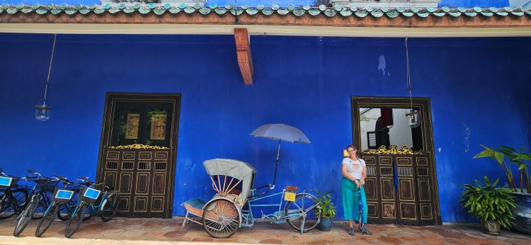 Travels in George Town: Blue and Green&nbsp;Mansions